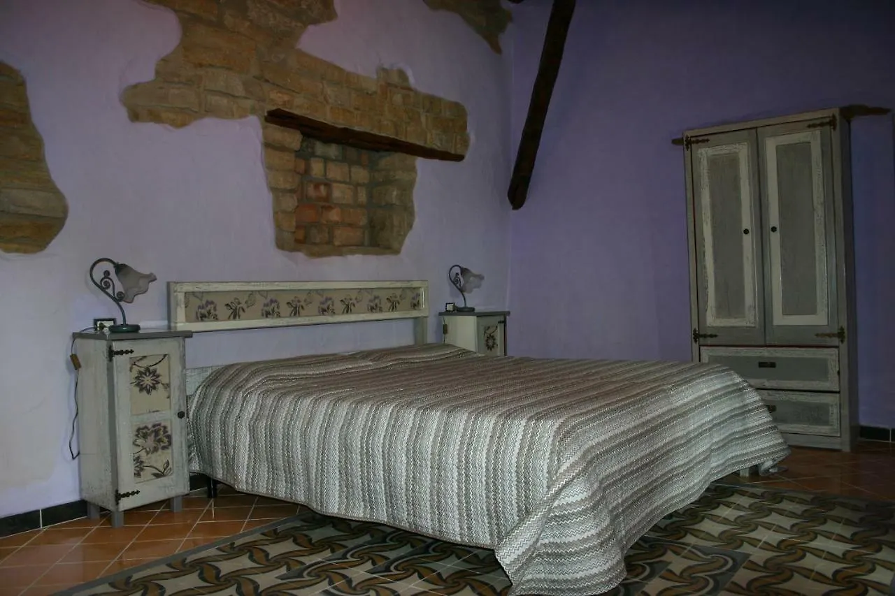 Sa Domu De Sa Contissa Bed & Breakfast Selegas İtalya